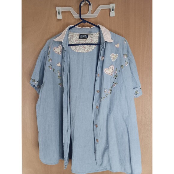 Bill Blass Women's Denim Button-Up Embroidered Heart & Flower Design - Size XL - Picture 1 of 3